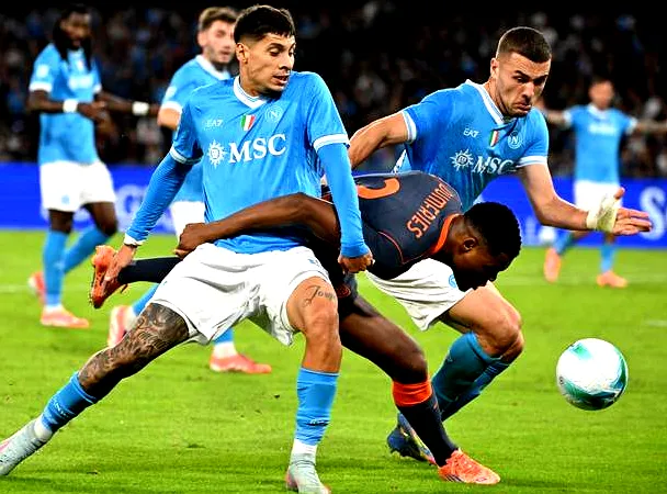 # 沙尔克与那不勒斯就林德斯特伦转会展开谈判